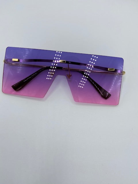 High-Class Rimless Sunglasses.