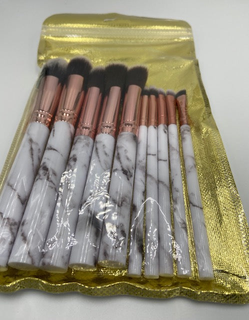 GM Makeup Brushes.