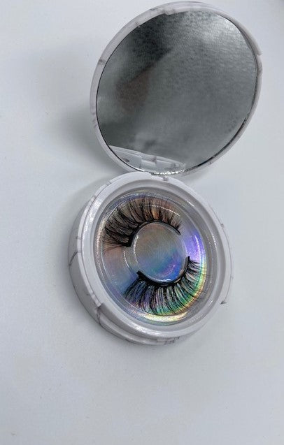 GM Magnetic Lashes.