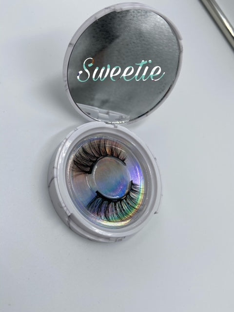 GM Magnetic Lashes.